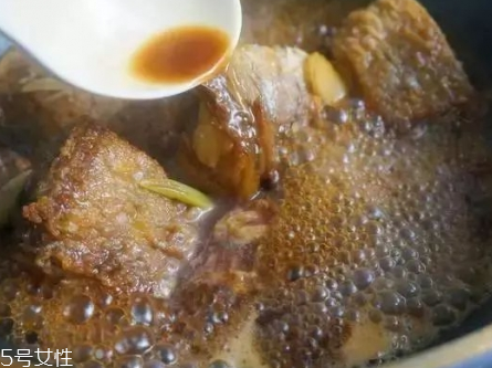 如何燉魚好吃又簡單？最簡單的燉魚方法介紹