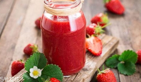 喉嚨痛可以吃草莓嗎？并沒有什么大礙