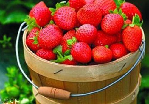 寶寶咳嗽可以吃草莓嗎？看是什么類型的咳嗽