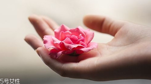 做家務(wù)竟能防卵巢癌？卵巢癌的早期癥狀