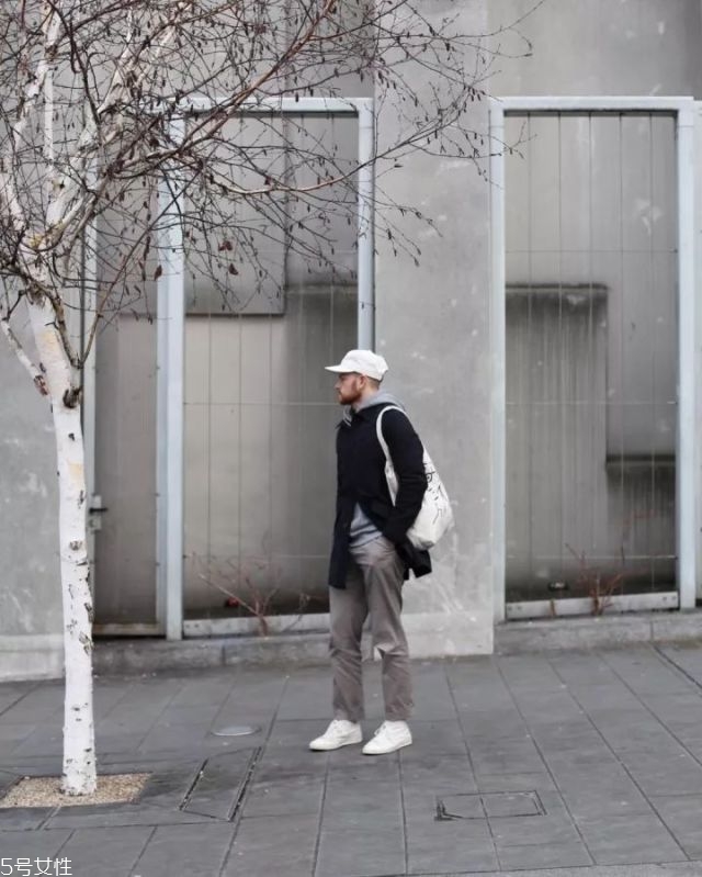 男生極簡風穿搭圖片 基礎(chǔ)色穿衣搭配 男生極簡風穿搭圖片 基礎(chǔ)色穿衣搭配