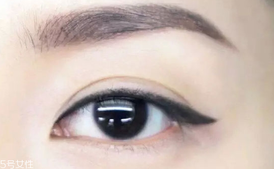 新手適合眼線液還是眼線筆？史上最全眼線誤區(qū)