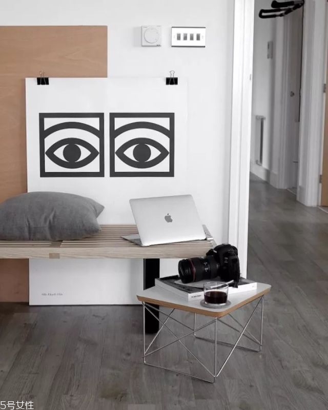 男生極簡風穿搭圖片 基礎(chǔ)色穿衣搭配 男生極簡風穿搭圖片 基礎(chǔ)色穿衣搭配