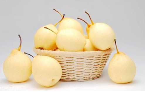 寶寶吃梨有什么好處？寶寶吃水果的方法