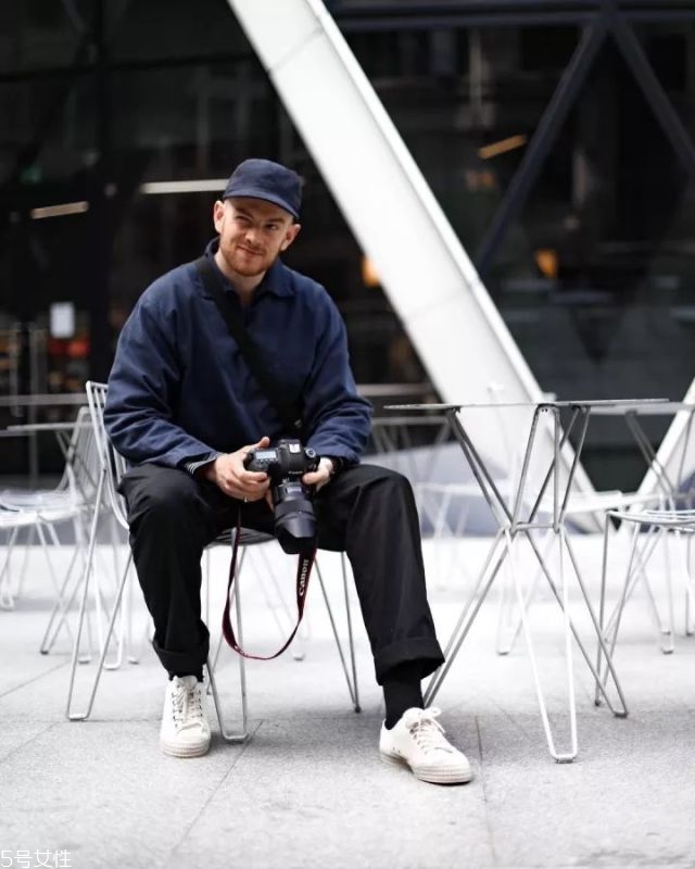 男生極簡風穿搭圖片 基礎(chǔ)色穿衣搭配 男生極簡風穿搭圖片 基礎(chǔ)色穿衣搭配