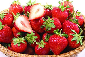 草莓和蘋(píng)果可以一起吃嗎？并沒(méi)與什么沖突