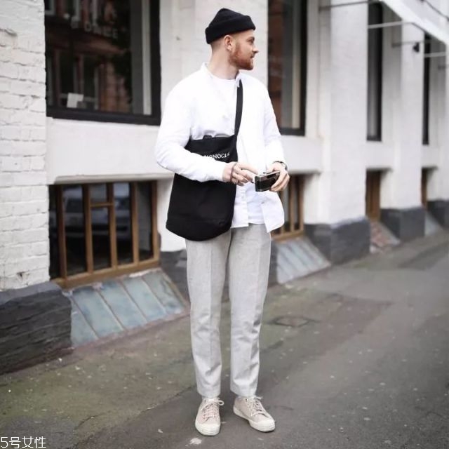 男生極簡風穿搭圖片 基礎(chǔ)色穿衣搭配 男生極簡風穿搭圖片 基礎(chǔ)色穿衣搭配