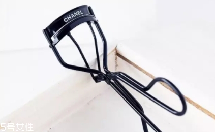 2018睫毛夾哪個牌子好？8款最受歡迎的睫毛夾推薦