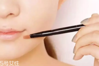 粉底先還是遮瑕先？最好先用粉底液