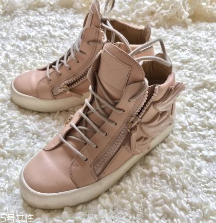 giuseppe zanotti是什么檔次？貴出天際的奢華典范