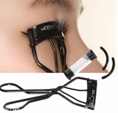 睫毛夾可以夾下睫毛嗎？比較考驗(yàn)手法