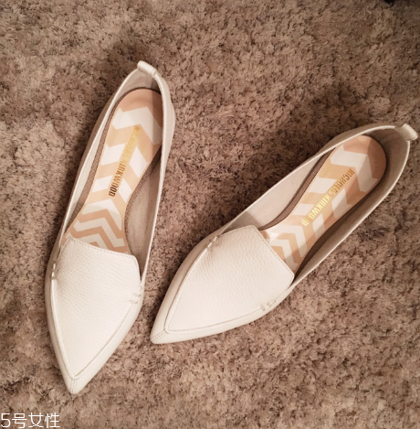 nicholas kirkwood是哪個國家的牌子？把優(yōu)雅穿在腳上