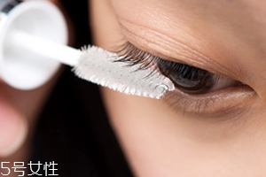 睫毛增長液會反彈嗎？害怕重新變短