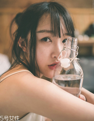 絲白祛斑軟膏多久見(jiàn)效？三個(gè)療程效果更佳