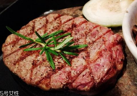 菲力牛排是指牛的哪個部位 其實就是牛里脊肉 菲力牛排是指牛的哪個部位 其實就是牛里脊肉