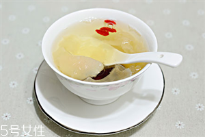 蒸梨可以治感冒嗎？梨怎么吃治感冒？