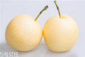 睡覺前多久吃梨比較好？睡覺前吃梨有什么好處？