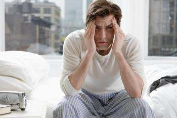 經(jīng)常性頭暈頭痛怎么辦？這些食物千萬別吃