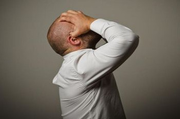 經(jīng)常性頭暈頭痛怎么辦？這些食物千萬(wàn)別吃