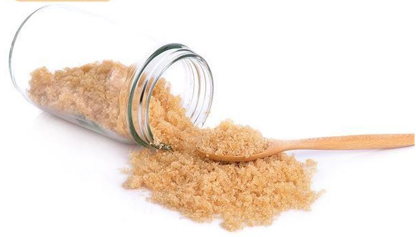 白糖和紅糖有什么區(qū)別 紅糖比白糖性溫 白糖和紅糖有什么區(qū)別 紅糖比白糖性溫