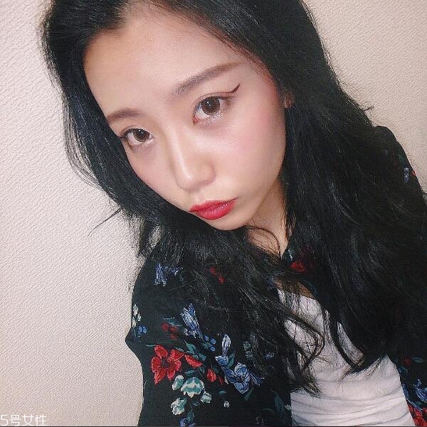 什么是折痕眼線？完整畫眼妝的順序