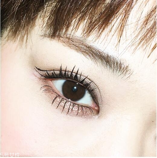 什么是折痕眼線？完整畫眼妝的順序