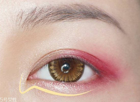 如何畫出完美眼線？一分鐘學(xué)會四種眼線畫法