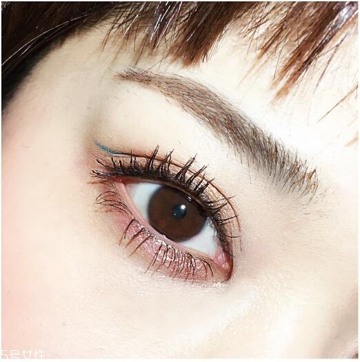 什么是折痕眼線？完整畫眼妝的順序