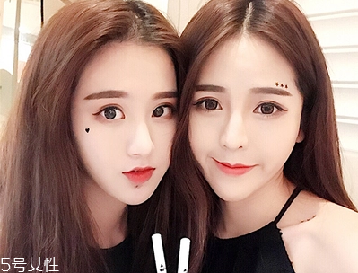 眼線(xiàn)筆硬頭和軟頭的哪個(gè)好用？單眼皮眼妝教程