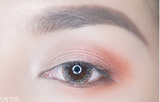 內眼線用什么畫比較好？眼線怎么畫簡單又好看教程