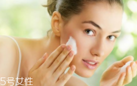 硅膠的潔面儀好用嗎？不要使用過多