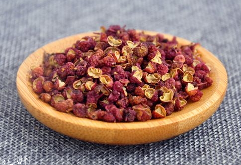 花椒是發(fā)物嗎 不宜多吃 花椒是發(fā)物嗎 不宜多吃