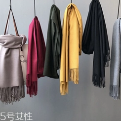 冬天戴什么圍巾好看？貌美又溫暖的圍巾大盤點(diǎn)