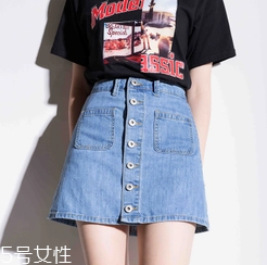 牛仔裙配什么顏色絲襪？牛仔裙搭配排雷