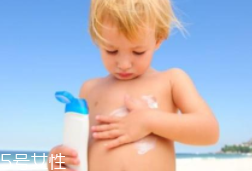 使用防曬產(chǎn)品后一定要卸妝嗎？要看防曬產(chǎn)品類型