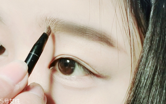 桃花妝的具體畫法步驟 新年脫單桃花妝畫法 桃花妝的具體畫法步驟 新年脫單桃花妝畫法