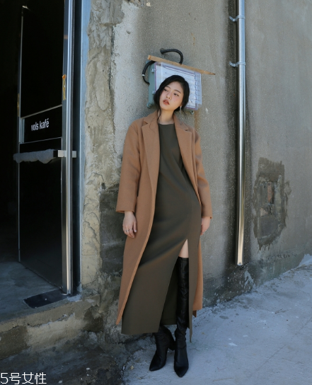 過膝大衣怎么搭配圖片 這樣穿瞬間提升氣場(chǎng) 過膝大衣怎么搭配圖片 這樣穿瞬間提升氣場(chǎng)