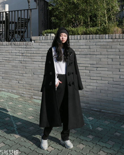 過膝大衣怎么搭配圖片 這樣穿瞬間提升氣場(chǎng) 過膝大衣怎么搭配圖片 這樣穿瞬間提升氣場(chǎng)