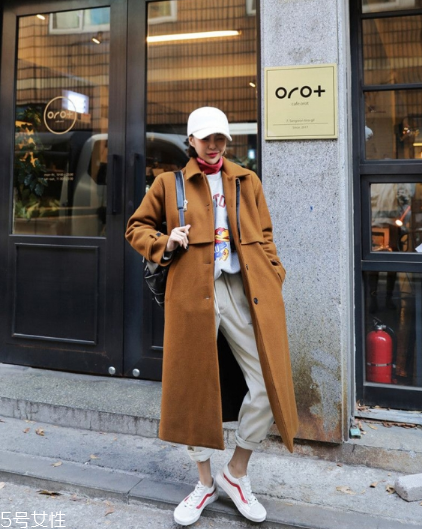 過膝大衣怎么搭配圖片 這樣穿瞬間提升氣場(chǎng) 過膝大衣怎么搭配圖片 這樣穿瞬間提升氣場(chǎng)