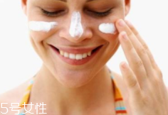 水包油防曬與油包水防曬哪個(gè)更好？各有各的優(yōu)點(diǎn)