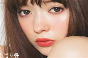 怎樣防止眼影暈染？七種日常眼影搭配秘訣