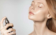 防曬噴霧為什么用得那么快？噴夠多才有用