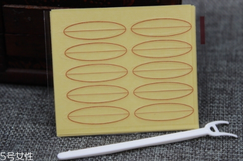 雙眼皮貼過(guò)敏怎么辦？眼睛紅腫癢這樣消腫