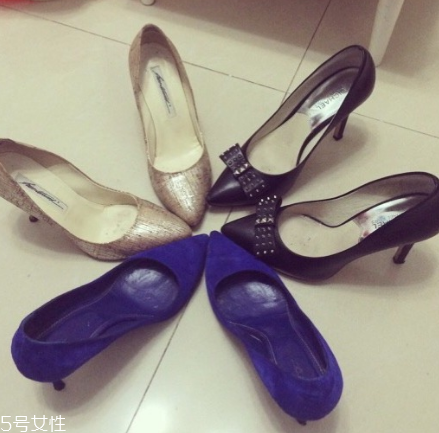 brian atwood鞋子多少錢？性感又可愛的百搭神器