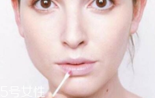 口紅掉色怎么辦？這5招可以救救唇色