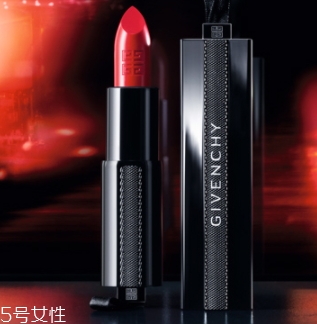 紀(jì)梵希和tf口紅哪個好？紀(jì)梵希和tomford你選擇哪一支