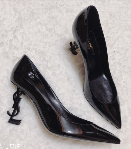 圣羅蘭鞋子怎么樣？穿上它你就是女王