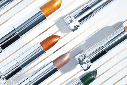 美寶蓮金屬唇膏怎么樣？從質(zhì)地顯色度持久度評(píng)測