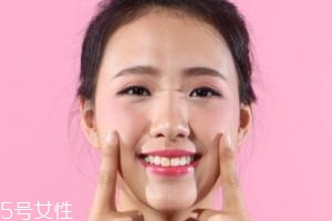 妝前乳顏色怎么選？常見(jiàn)6色對(duì)應(yīng)不同膚色