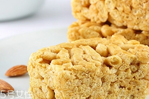 沙琪瑪可以帶上飛機嗎？旅途的零食